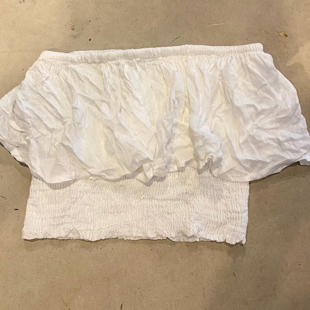 NWT BOHO ME WHITE RUFFLY TUBE TOP